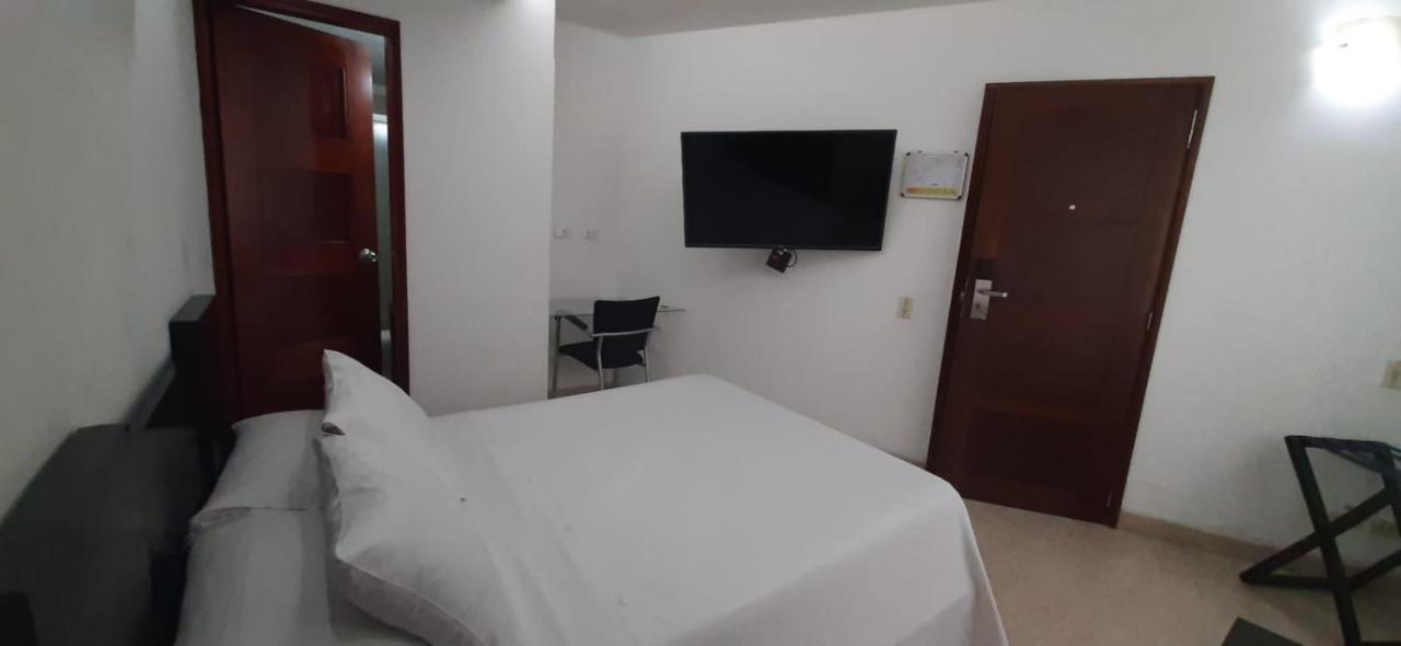 Hotel Mediterraneo Medellín Kültér fotó